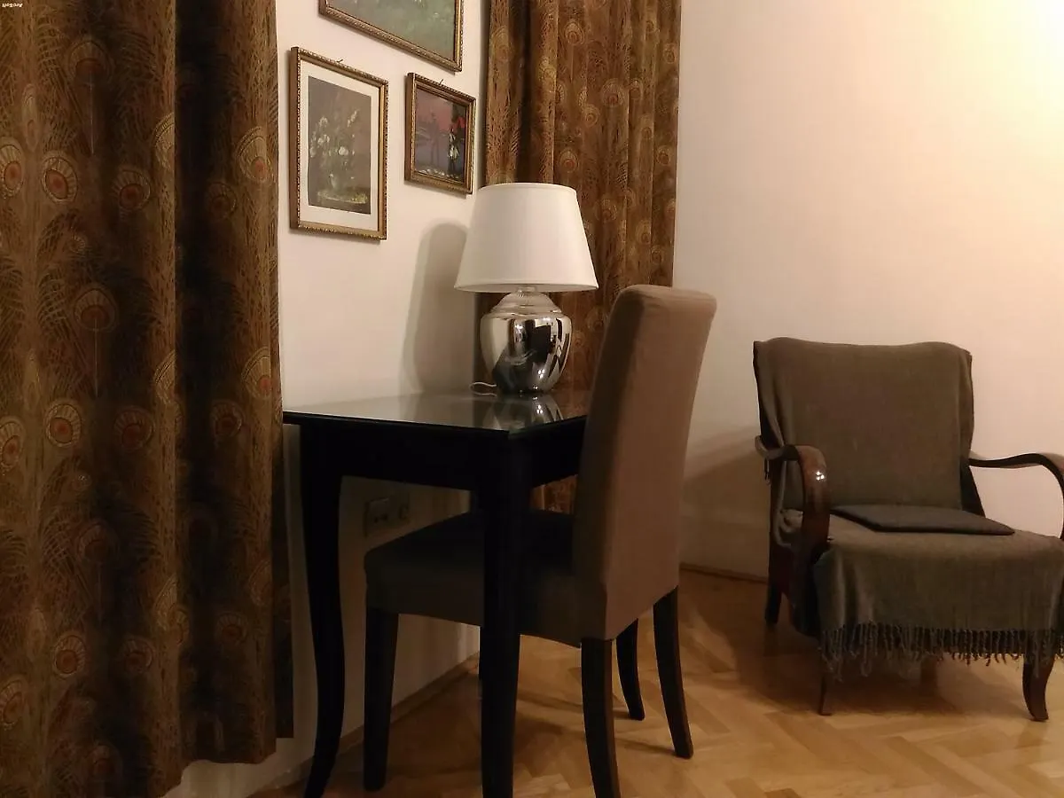 Apartment 3 Bedrooms Suite, 2 Bathrooms, Balcony At Opera Budapest