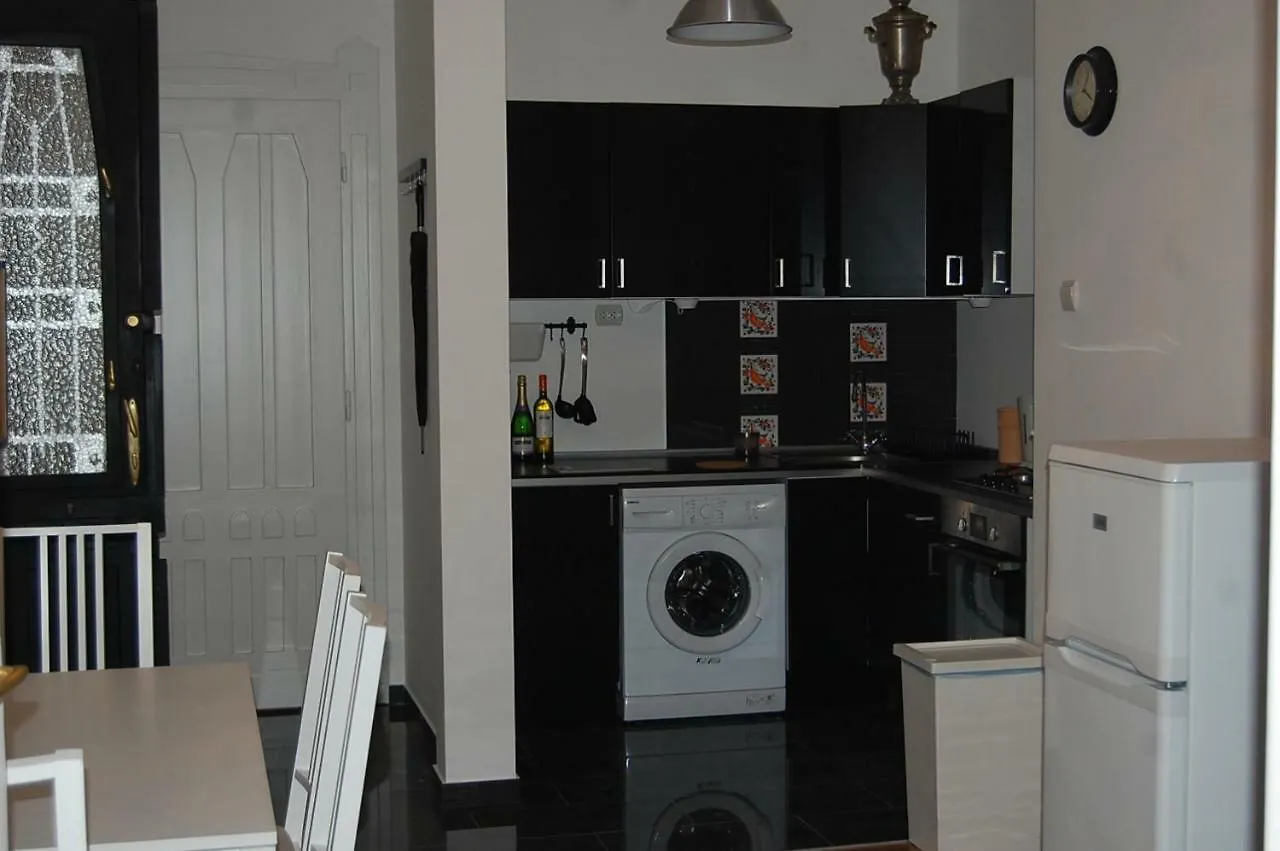3 Bedrooms Suite, 2 Bathrooms, Balcony At Opera Budapest Apartment