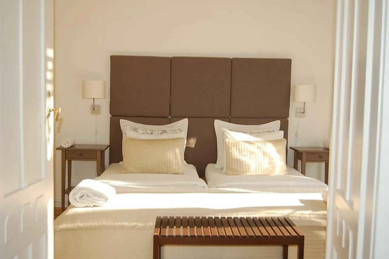 Apartment 3 Bedrooms Suite, 2 Bathrooms, Balcony At Opera Budapest